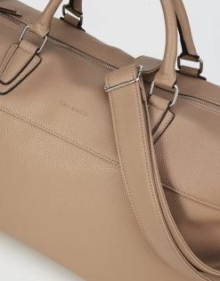 Tony Bianco Bag Menzies Weekender -All Mode Shop http static.theiconic.com .au p tony bianco 6832 1161911 4